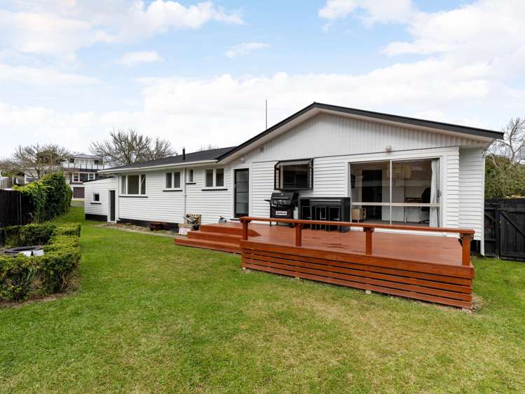 5 Sutton Crescent Hillcrest_12