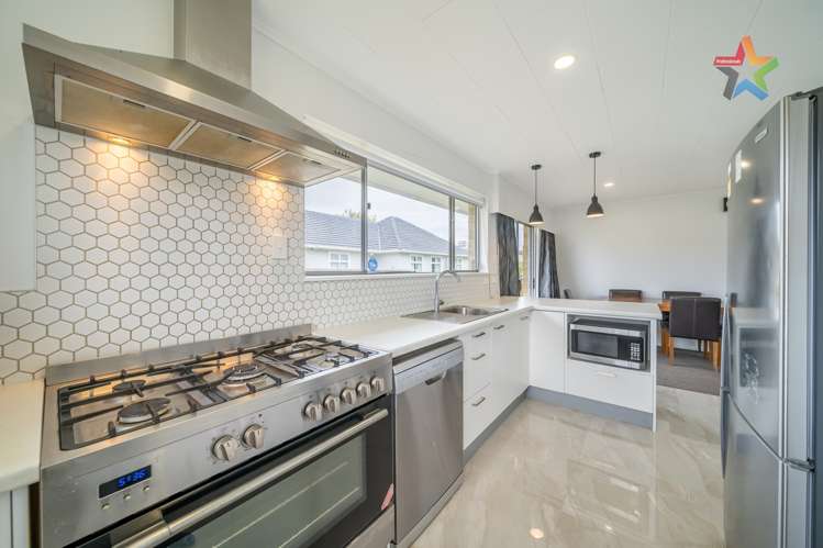 11a Foster Street Taita_14