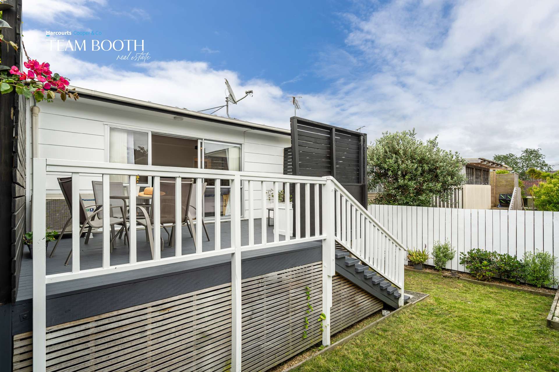 2/3A Kirrie Avenue Te Atatu South_0