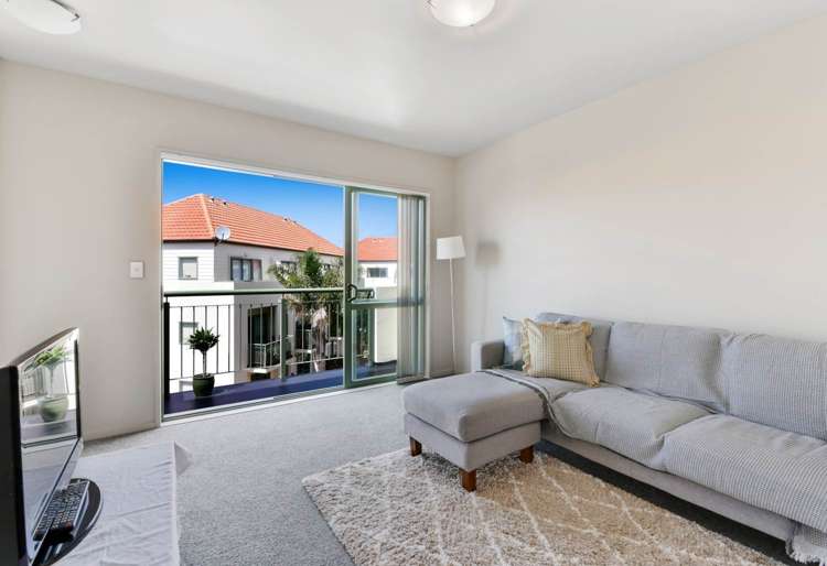 10 Waterside Crescent Gulf Harbour_4