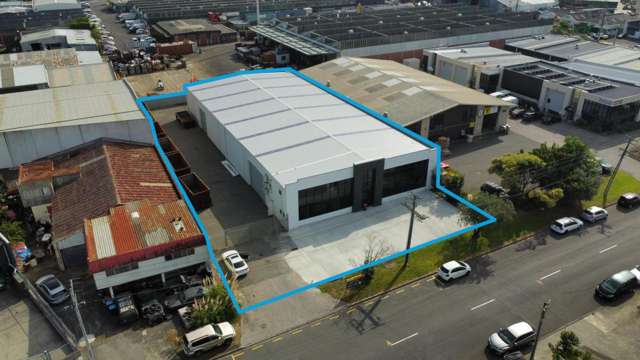 Refurbished Onehunga Industrial - 1,220m&sup2;