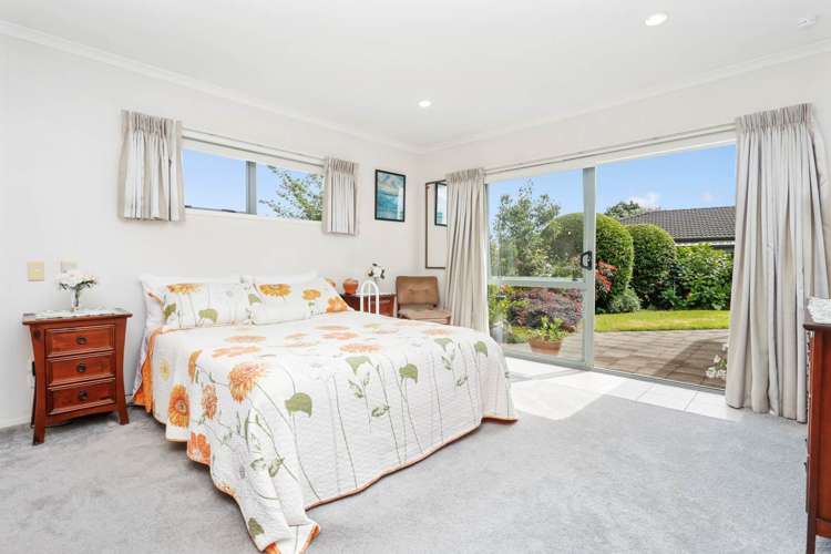 19 Castlehill Court Wattle Downs_13