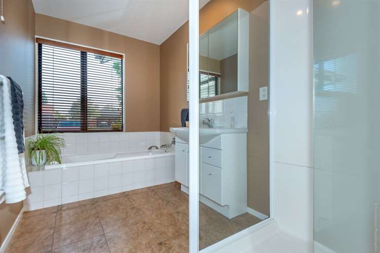 12 Sheraton Place Redwood_15