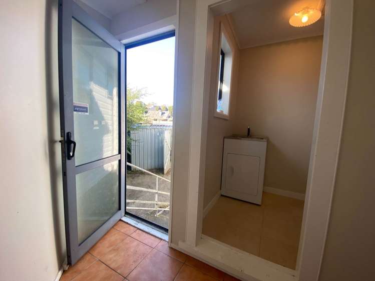 25 Blease Street New Lynn_9