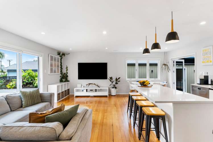 4 Holman Road Te Atatu Peninsula_7