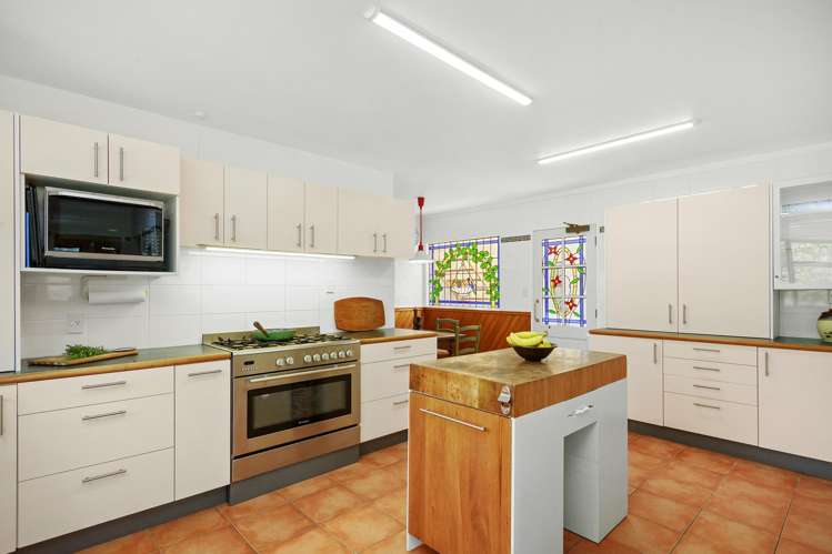 203 Holborn Drive Stokes Valley_3