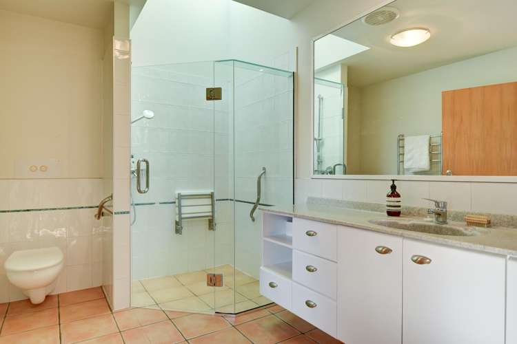 5 Suffolk Drive Otamatea_15