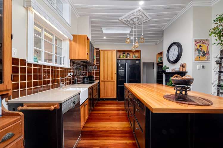 9 Robertson Street Russell_6