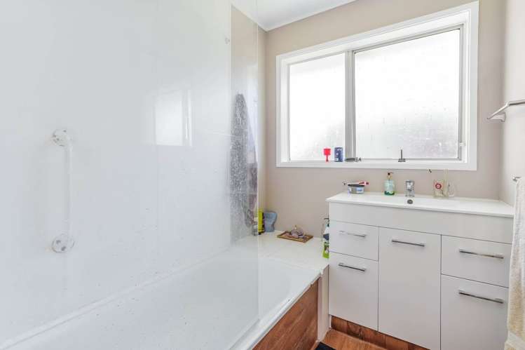 14 Rakatau Place Ruakaka_10