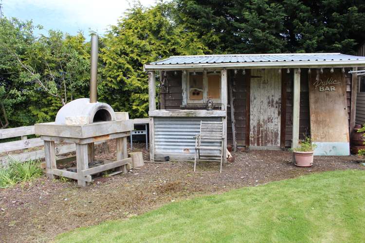 159 Hanning Road Winton Surrounds_8