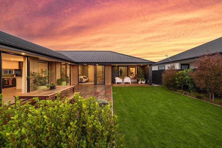 60 Katrine Drive Burwood_3