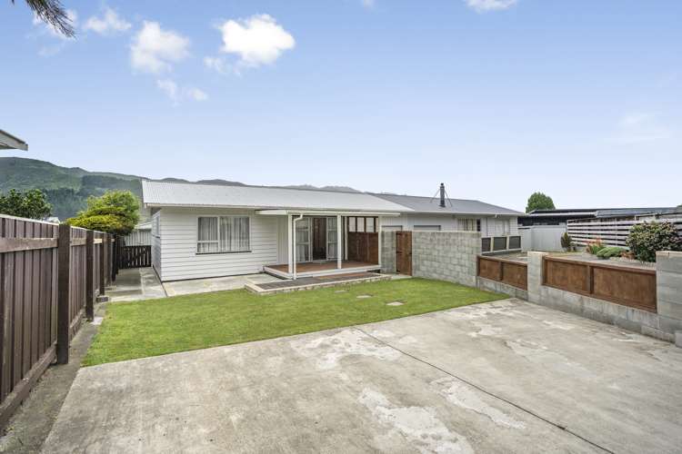 19 Kendal Grove Wainuiomata_0