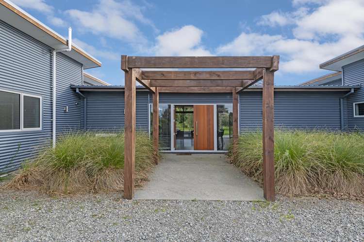 1251 Courtenay Road_5