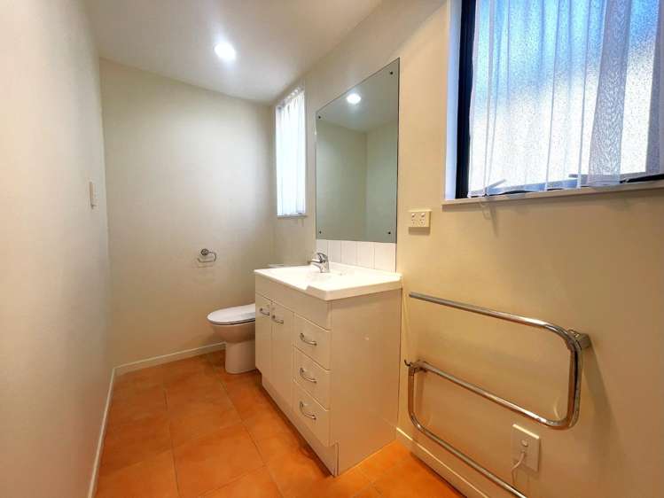 66B Bradbury Road Botany Downs_6