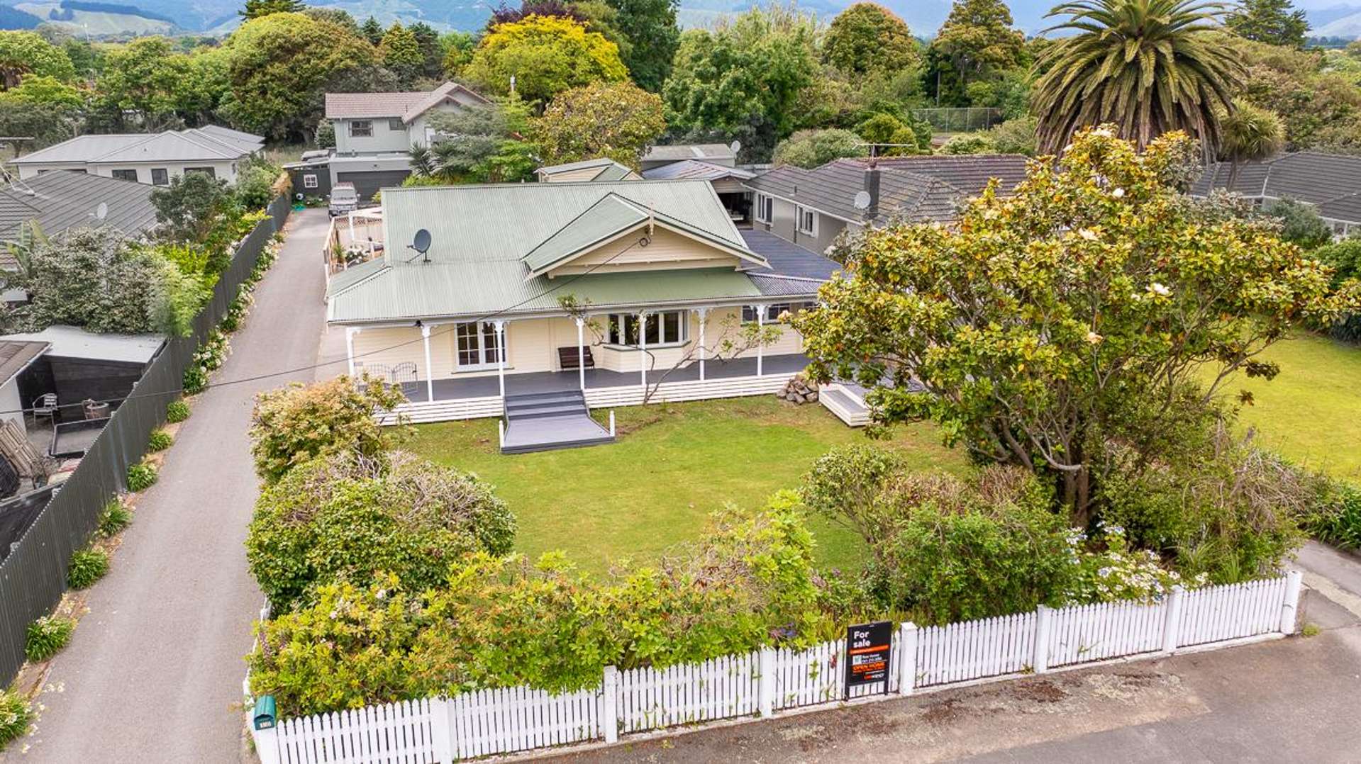 10 Domain Road Otaki_0