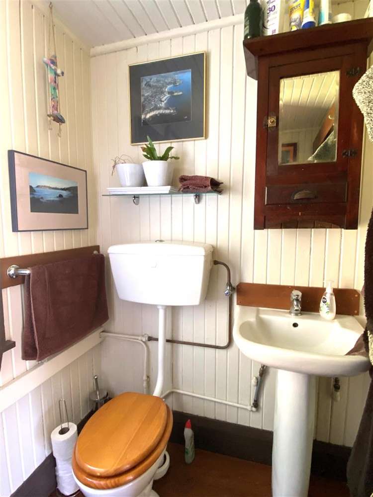 36 Chapel Street Greymouth_16