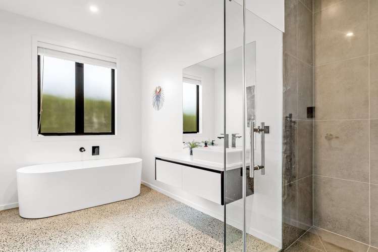 6 Sandpiper Avenue Point Wells_12