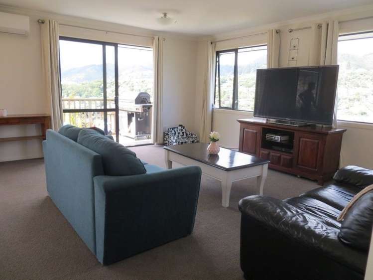 25 Saint Lawrence Street Toi Toi_6