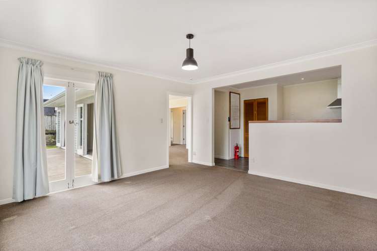 8 Kiwi Esplanade Mangere Bridge_2