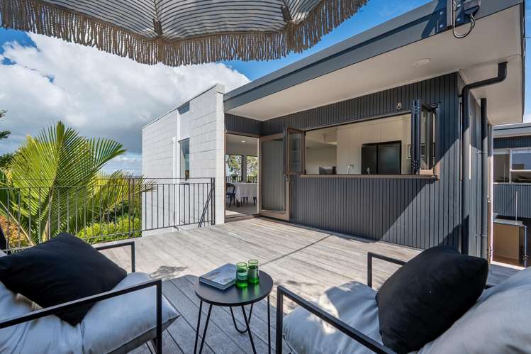 2/86 Seaview Road Castor Bay_11