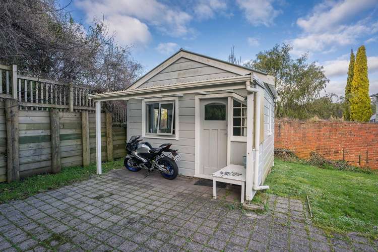 42 Gladstone Road North East Valley_23