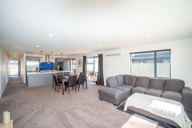 8 Cyprus Place Fitzherbert_2