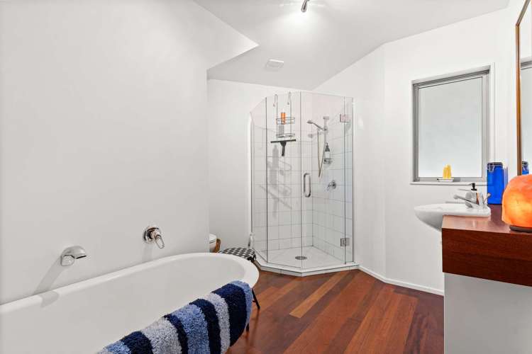 31 Jenner Road Toi Toi_12