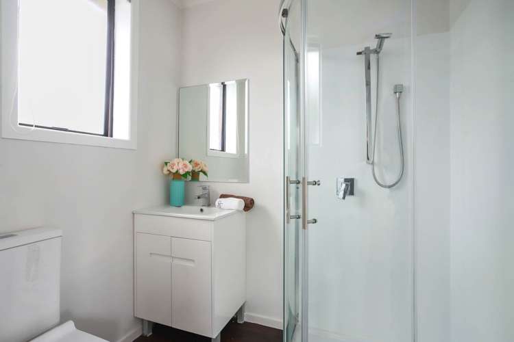 2/43a Kings Road Panmure_8