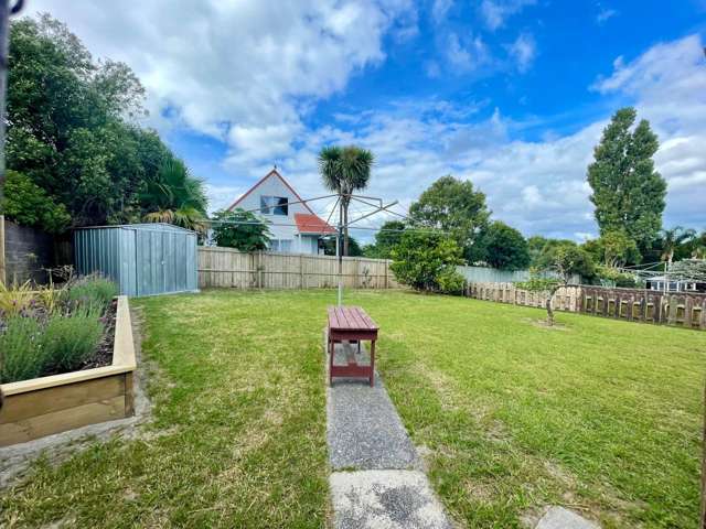 16 Kay Drive Blockhouse Bay_3