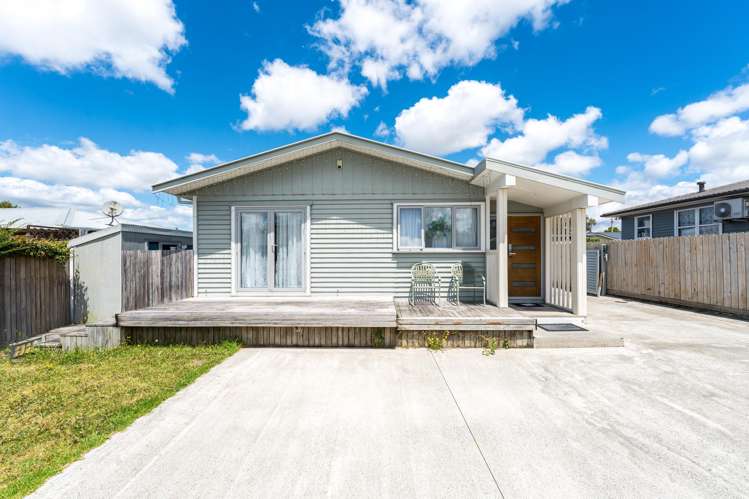 129 Riverpark Crescent Henderson_25