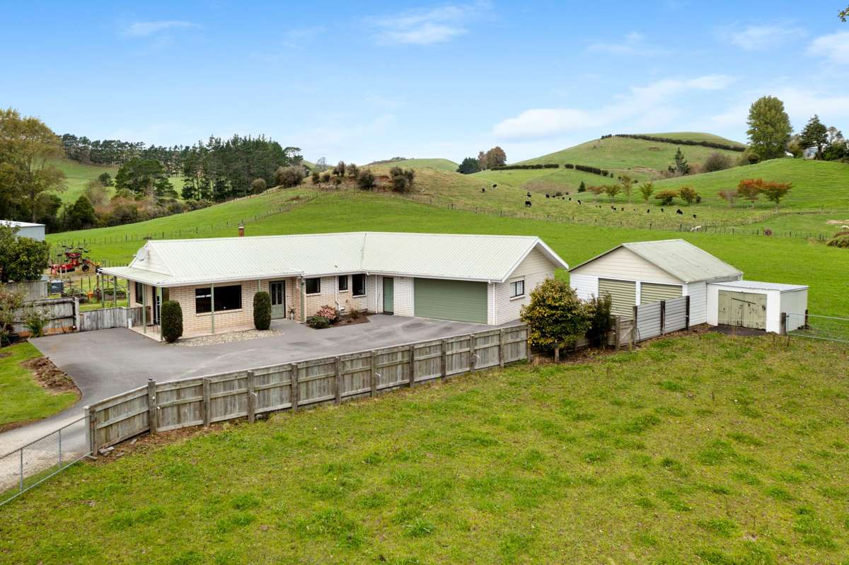 32 Davis Road_0