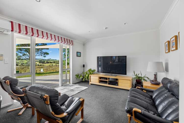 85 Whangaparaoa Road Red Beach_11