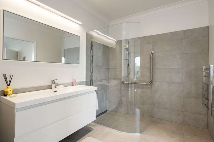 2 Kotare Grove Cambridge_30