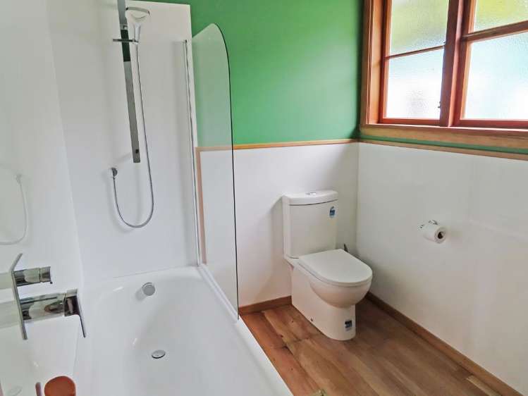 6 Hill Grove Naenae_8