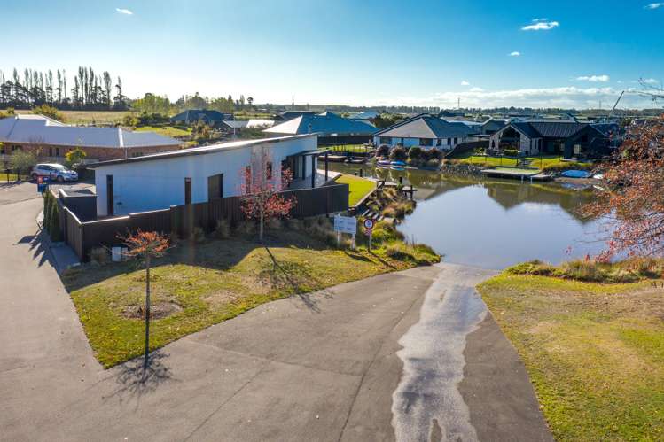 8 Halston Close Huntingdon_23