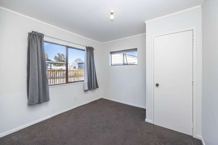 50 Odlin Crescent Nawton_12
