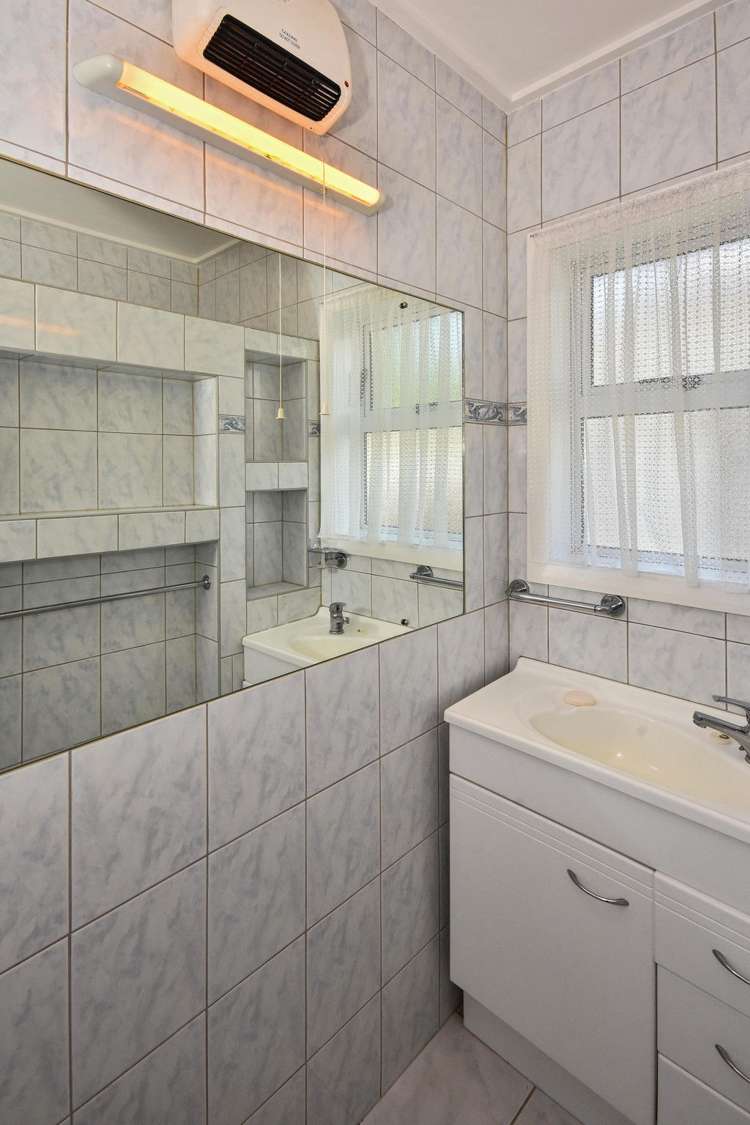 51 Mckean Avenue Manurewa_12