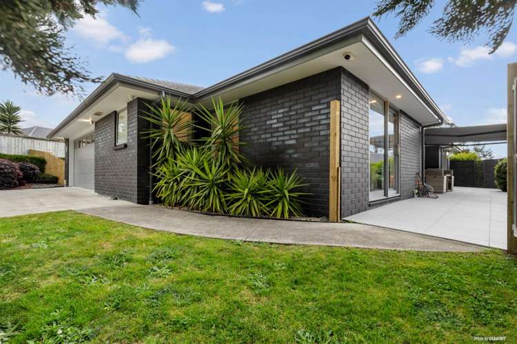 4 School Road Riverhead_14