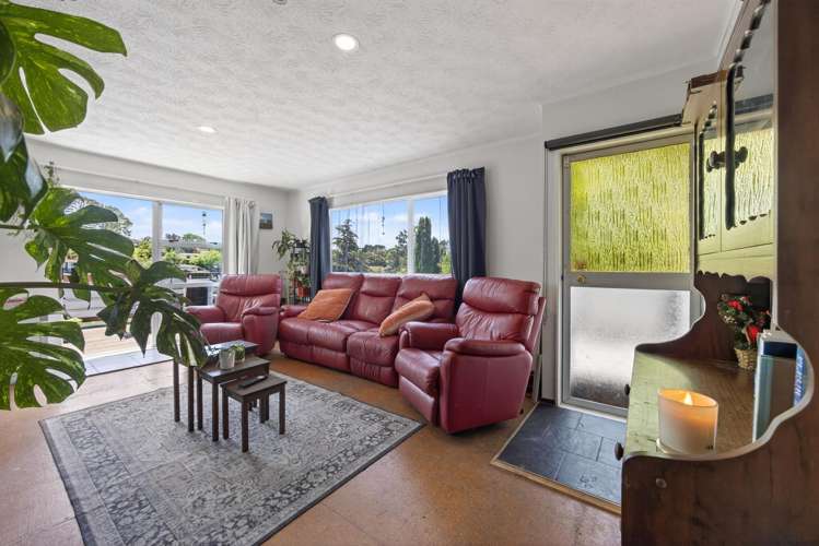 2/32A Helena Street Massey_15