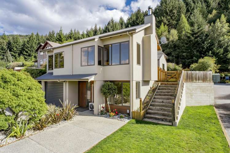 13 Goldleaf Hill_0
