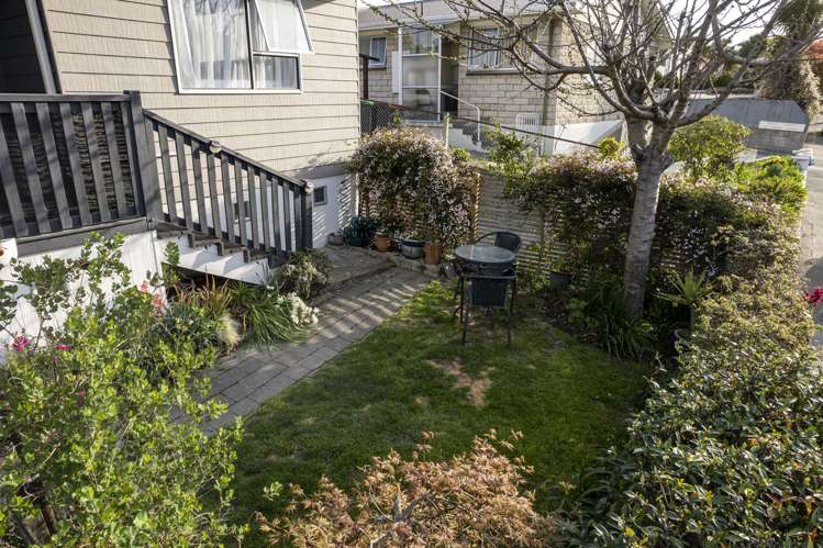 8 Roslyn Terrace West End_15