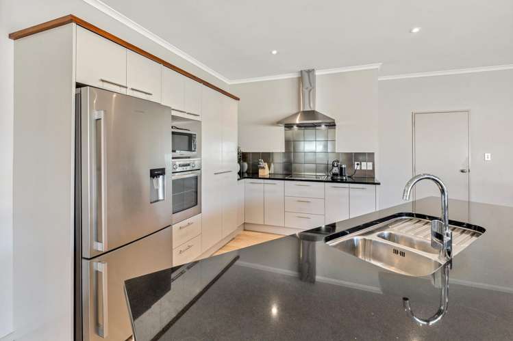 43 Speyside Crescent Flat Bush_7