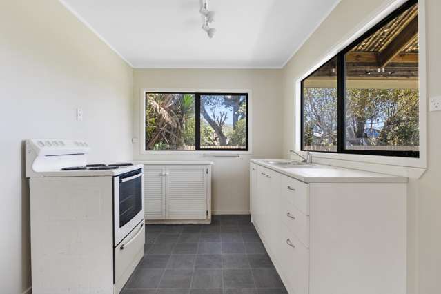 1 Cordyline Road Port Waikato_2