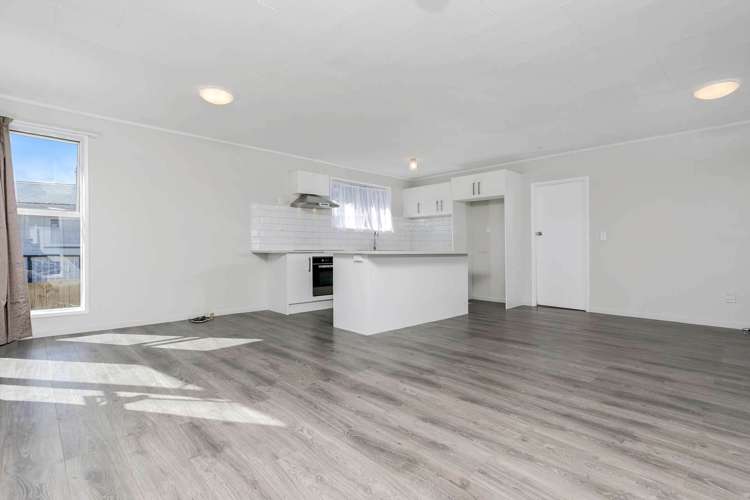 95 Riverpark Crescent Henderson_3