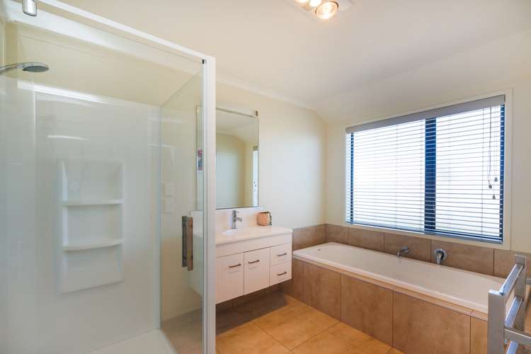 5 Macdonald Heights Feilding_13