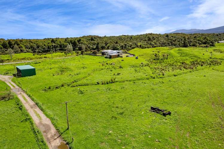 1055 Waiteika Road Opunake_19