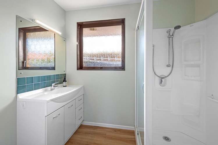 2/58 Ambleside Drive Burnside_9