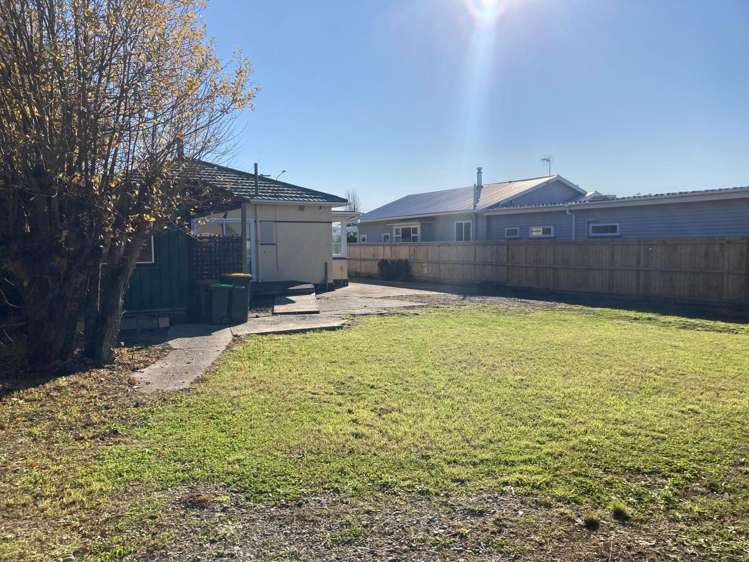 10 Hargood St Woolston_19