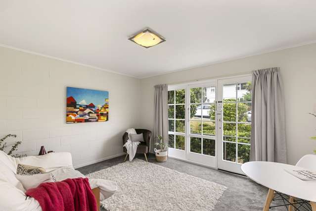 5 Thurleigh Grove Karori_1