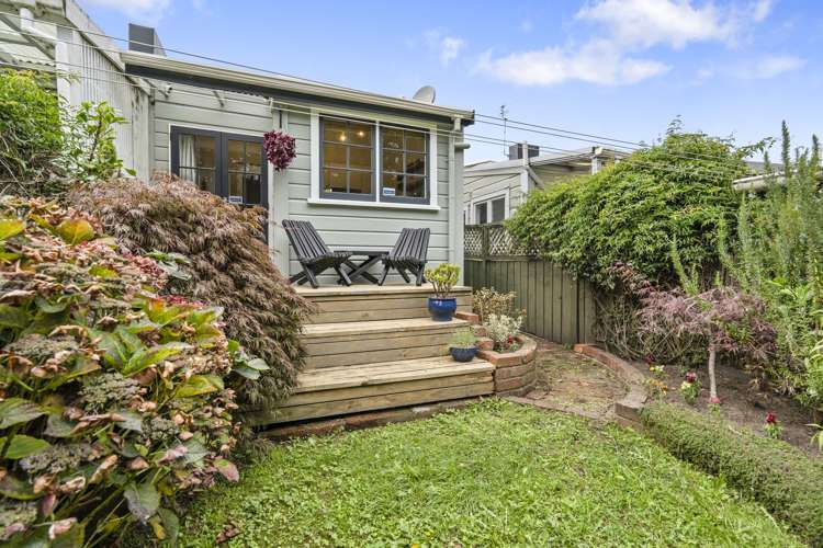 8 Royal Street Berhampore_18